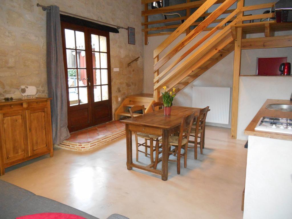 Sous Les Marronniers Bed & Breakfast Petit-Palais-et-Cornemps Dış mekan fotoğraf