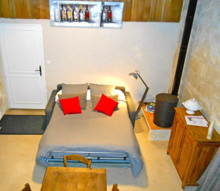 Sous Les Marronniers Bed & Breakfast Petit-Palais-et-Cornemps Dış mekan fotoğraf