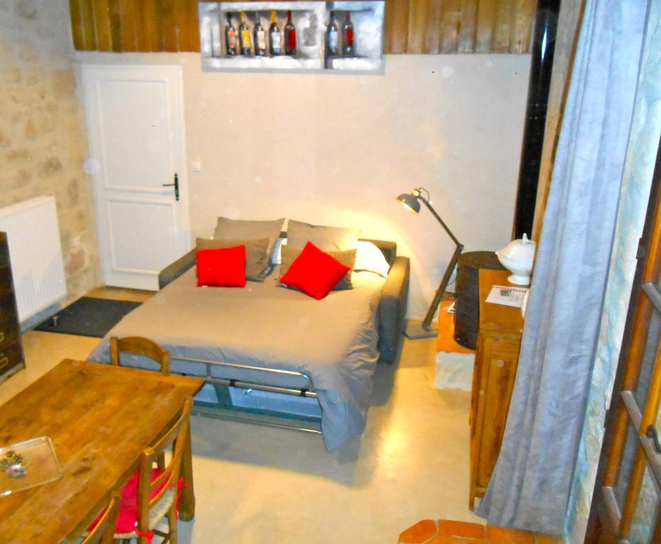 Sous Les Marronniers Bed & Breakfast Petit-Palais-et-Cornemps Dış mekan fotoğraf